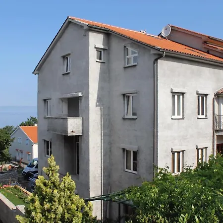 Studio 5458a * Njivice