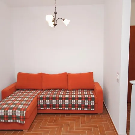 Apartment Studio 5458a Njivice