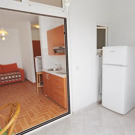 Studio 5458a Njivice